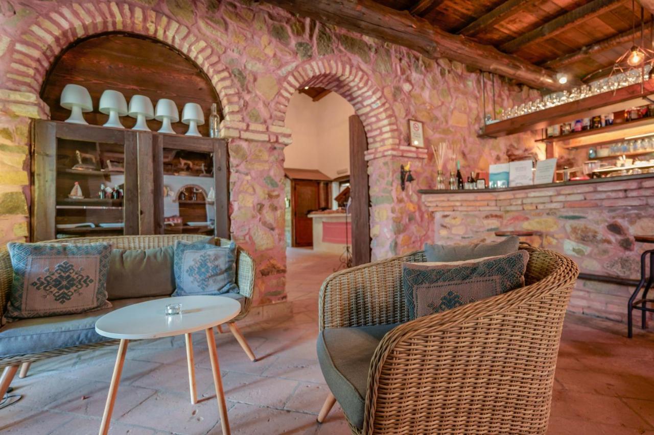 Hotel Il Monastero Geremèas Esterno foto