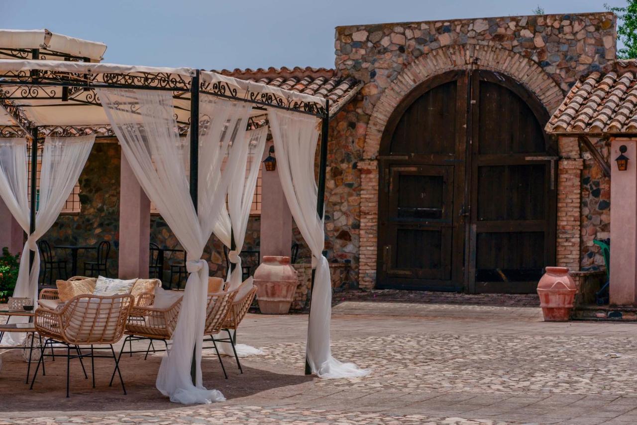 Hotel Il Monastero Geremèas Esterno foto