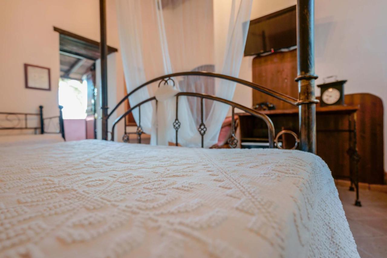 Hotel Il Monastero Geremèas Esterno foto