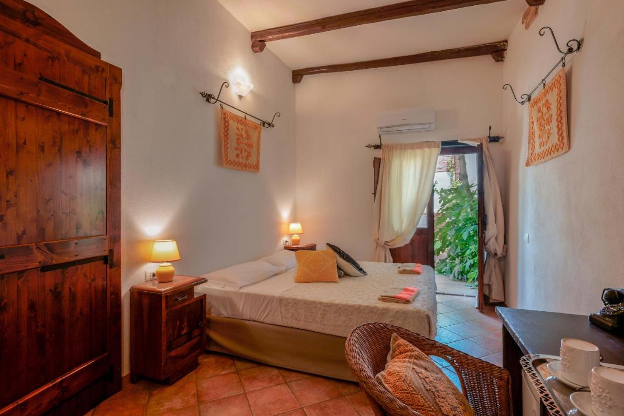 Hotel Il Monastero Geremèas Esterno foto