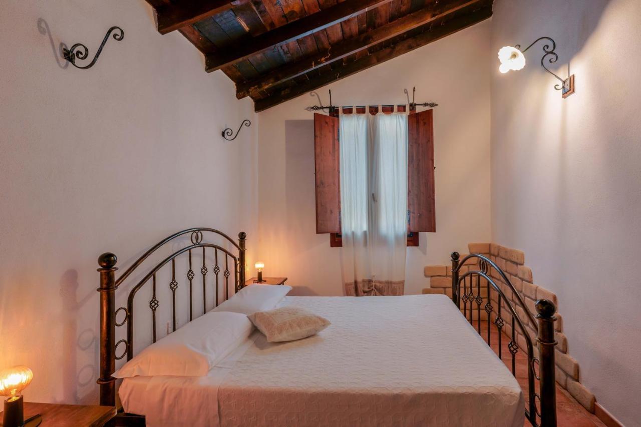 Hotel Il Monastero Geremèas Esterno foto