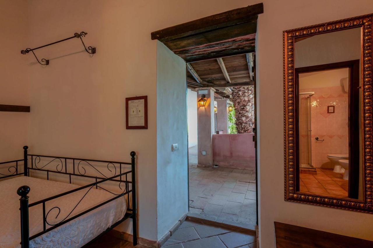 Hotel Il Monastero Geremèas Esterno foto